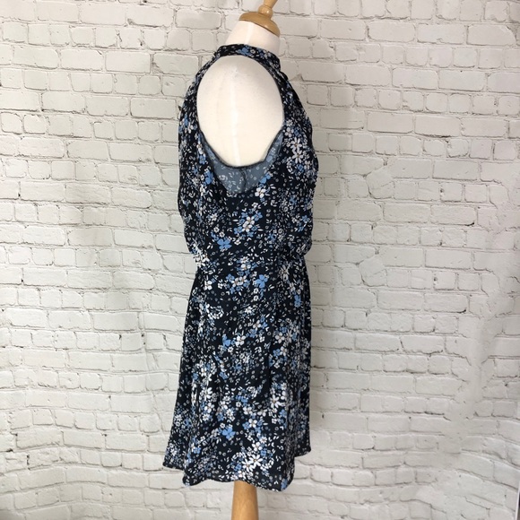 Parker Cold Shoulder Floral Dress Medium NWT - Picture 4 of 8